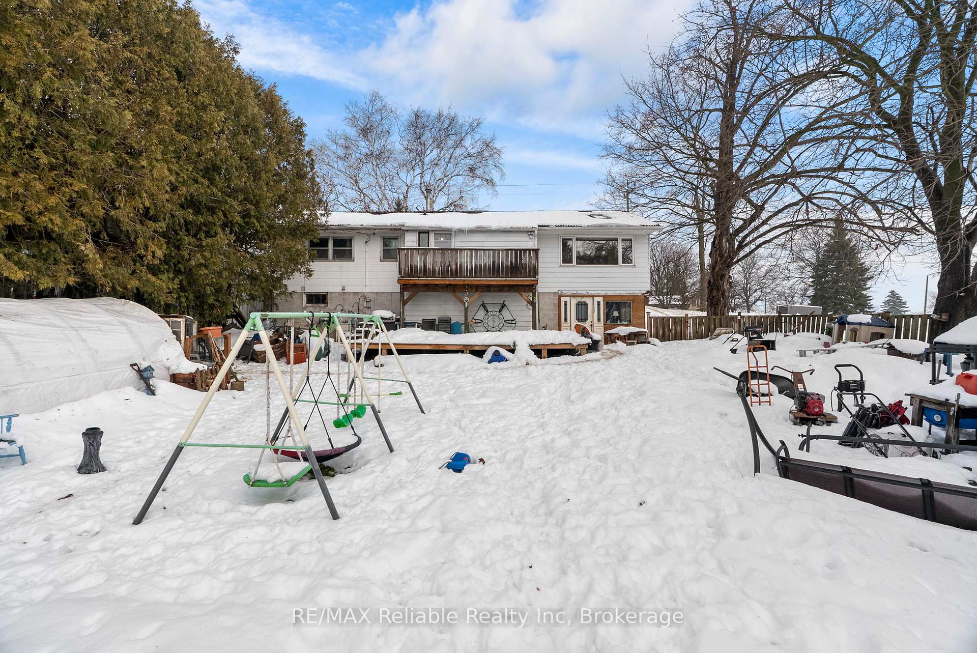Photo 24 of 117 Goderich Street E, Huron East, Seaforth — HOMEH