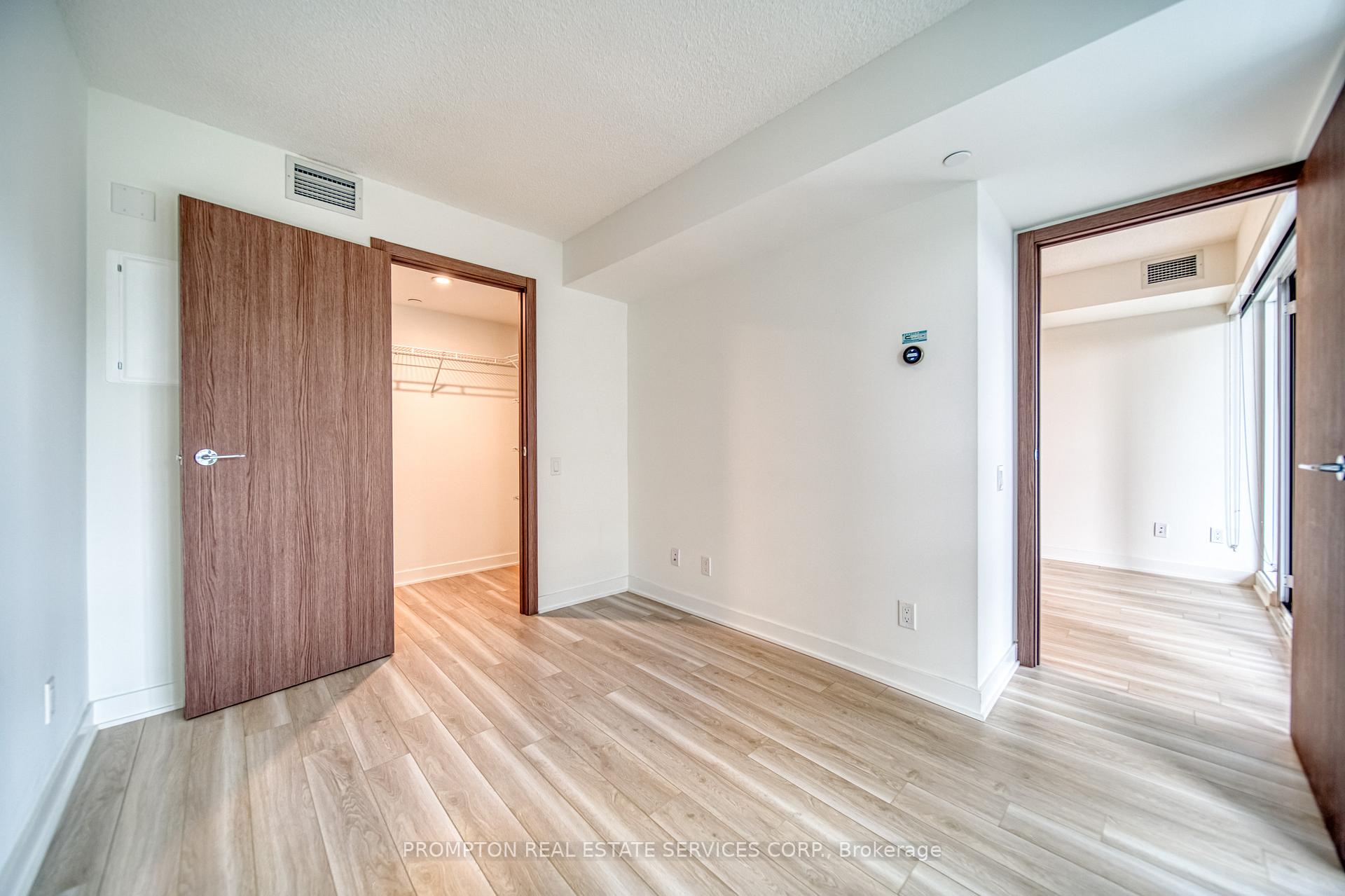 Photo 5 of Unit 1002, 19 Bathurst Street, Toronto, Waterfront Communities — HOMEH