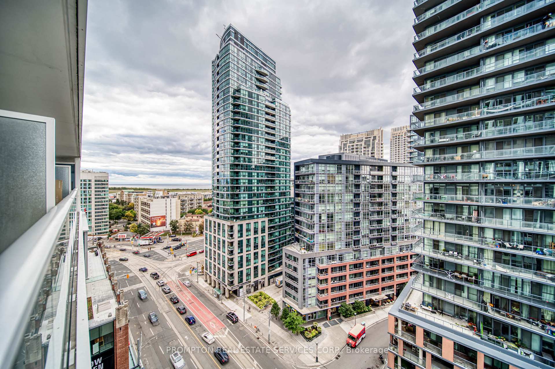 Photo 7 of Unit 1002, 19 Bathurst Street, Toronto, Waterfront Communities — HOMEH