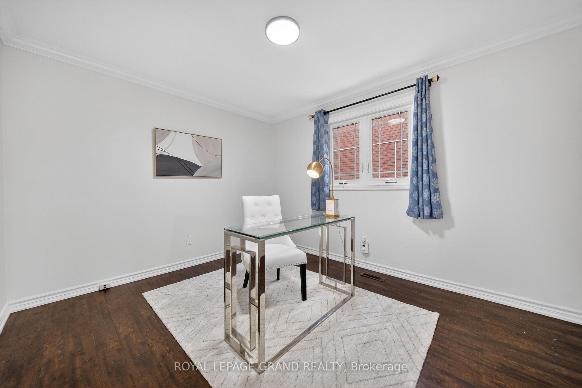 Photo 10 of 17 Coleraine Avenue, Markham, Middlefield — HOMEH