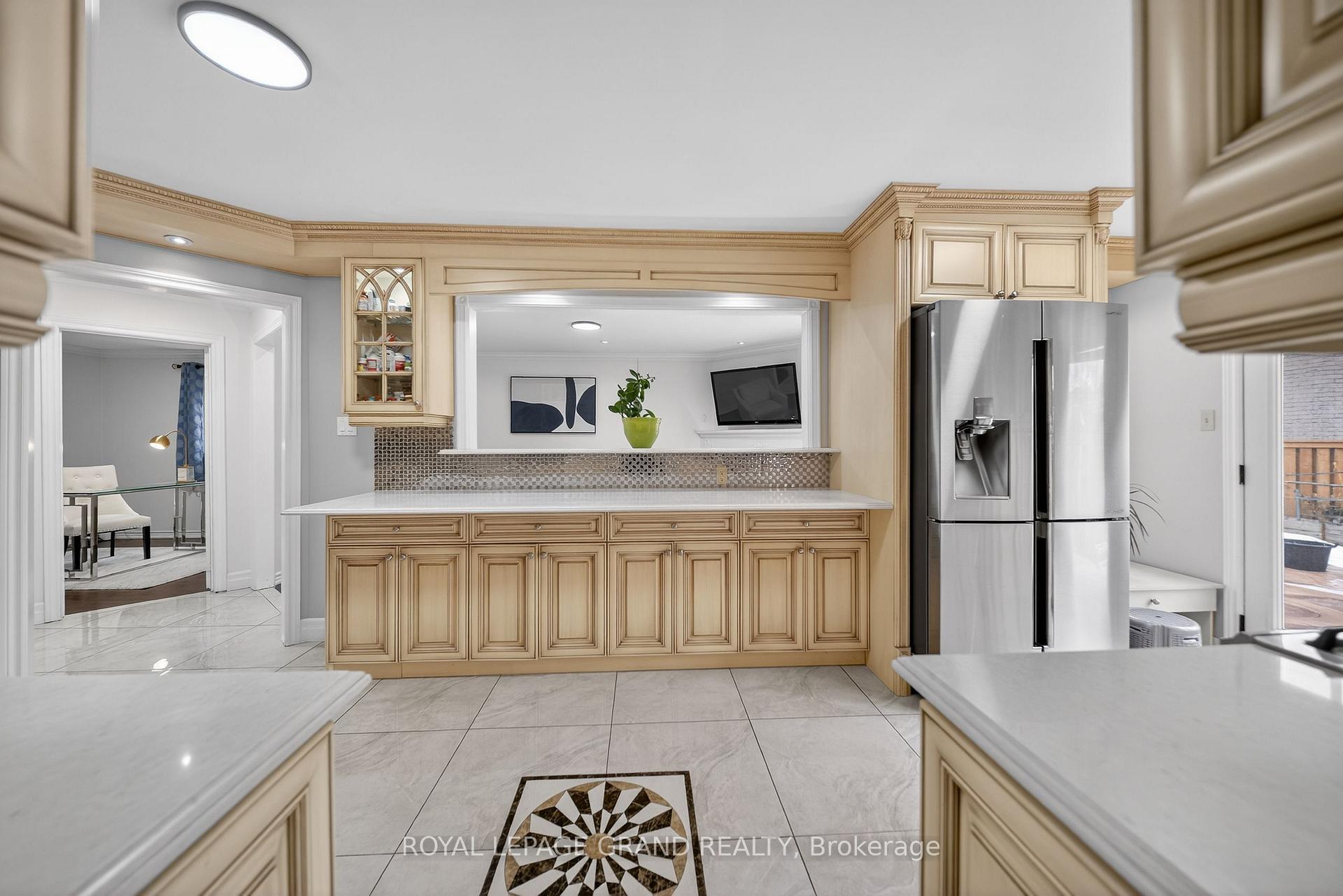 Photo 14 of 17 Coleraine Avenue, Markham, Middlefield — HOMEH