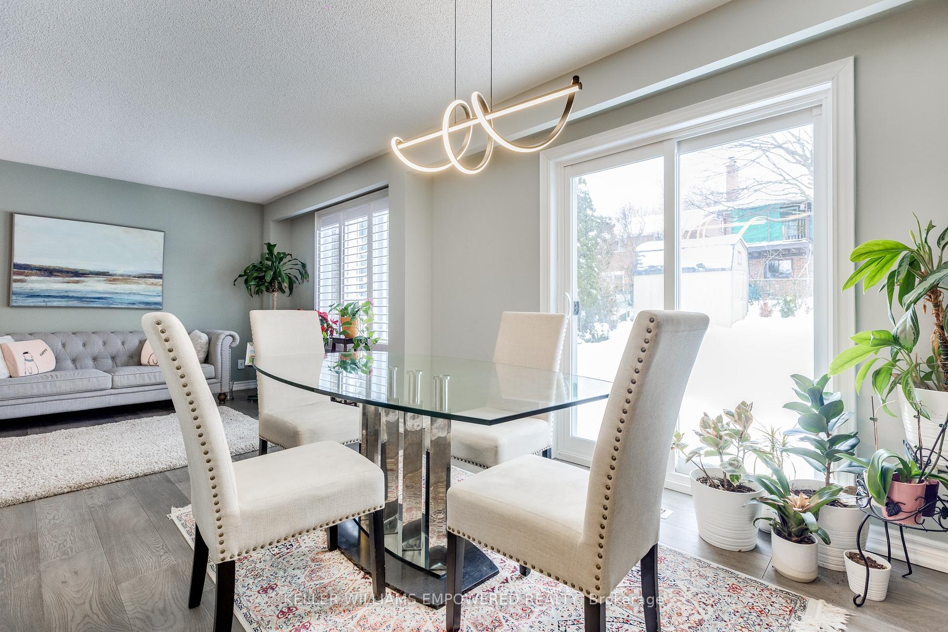 Photo 7 of 175 Simonston Boulevard, Markham, German Mills — HOMEH