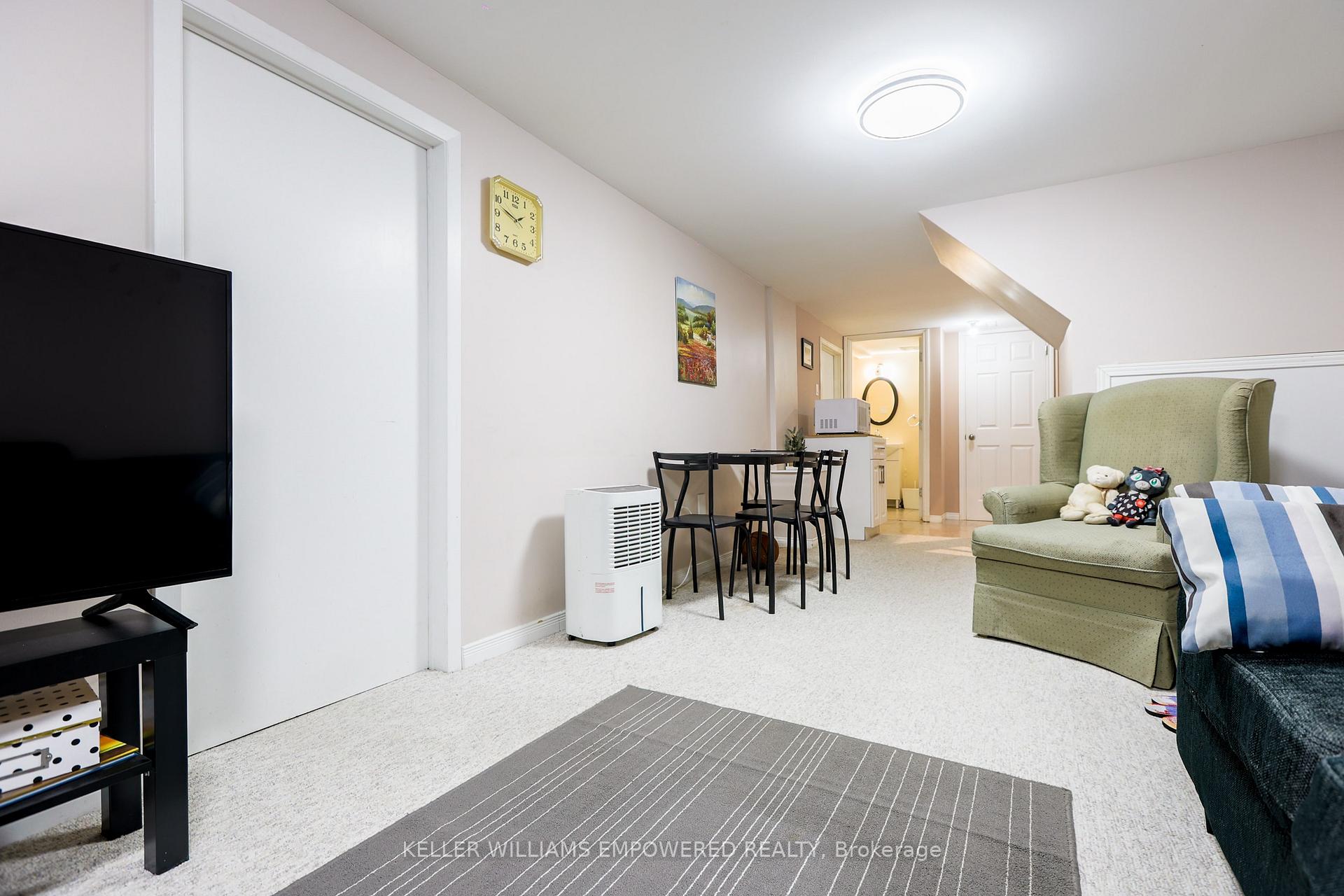 Photo 13 of 175 Simonston Boulevard, Markham, German Mills — HOMEH