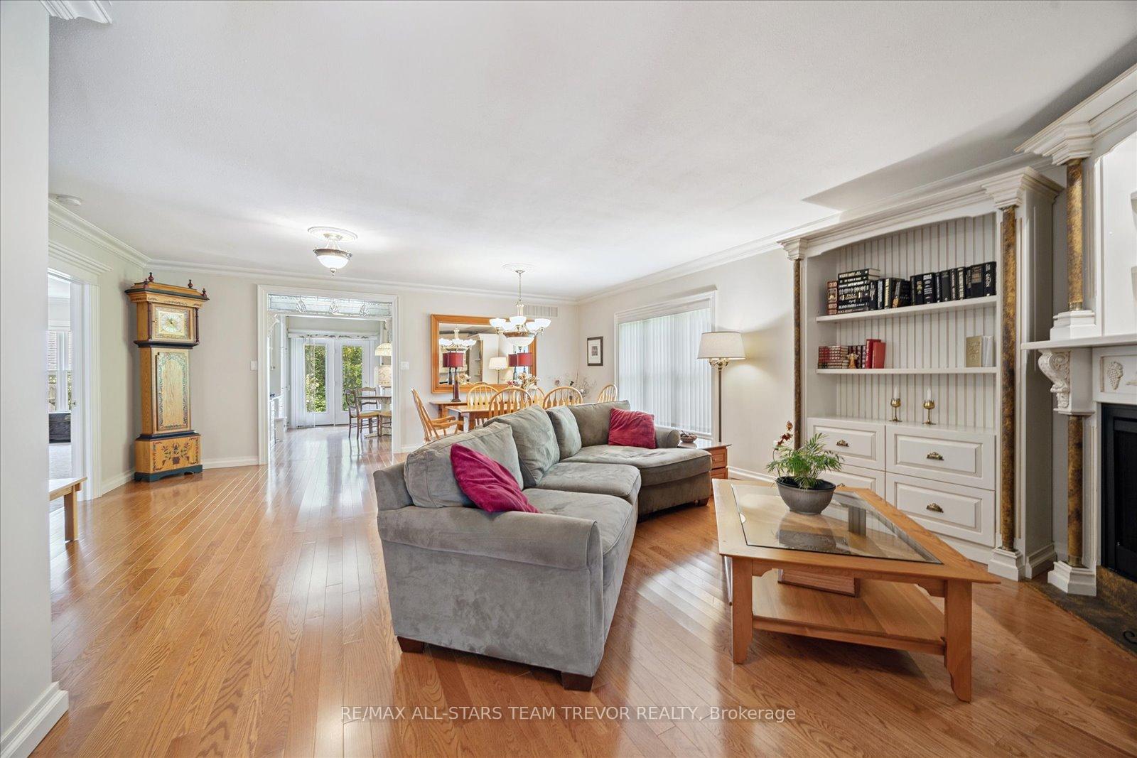 Photo 2 of 830 Norval Road, Georgina, Historic Lakeshore Communities — HOMEH