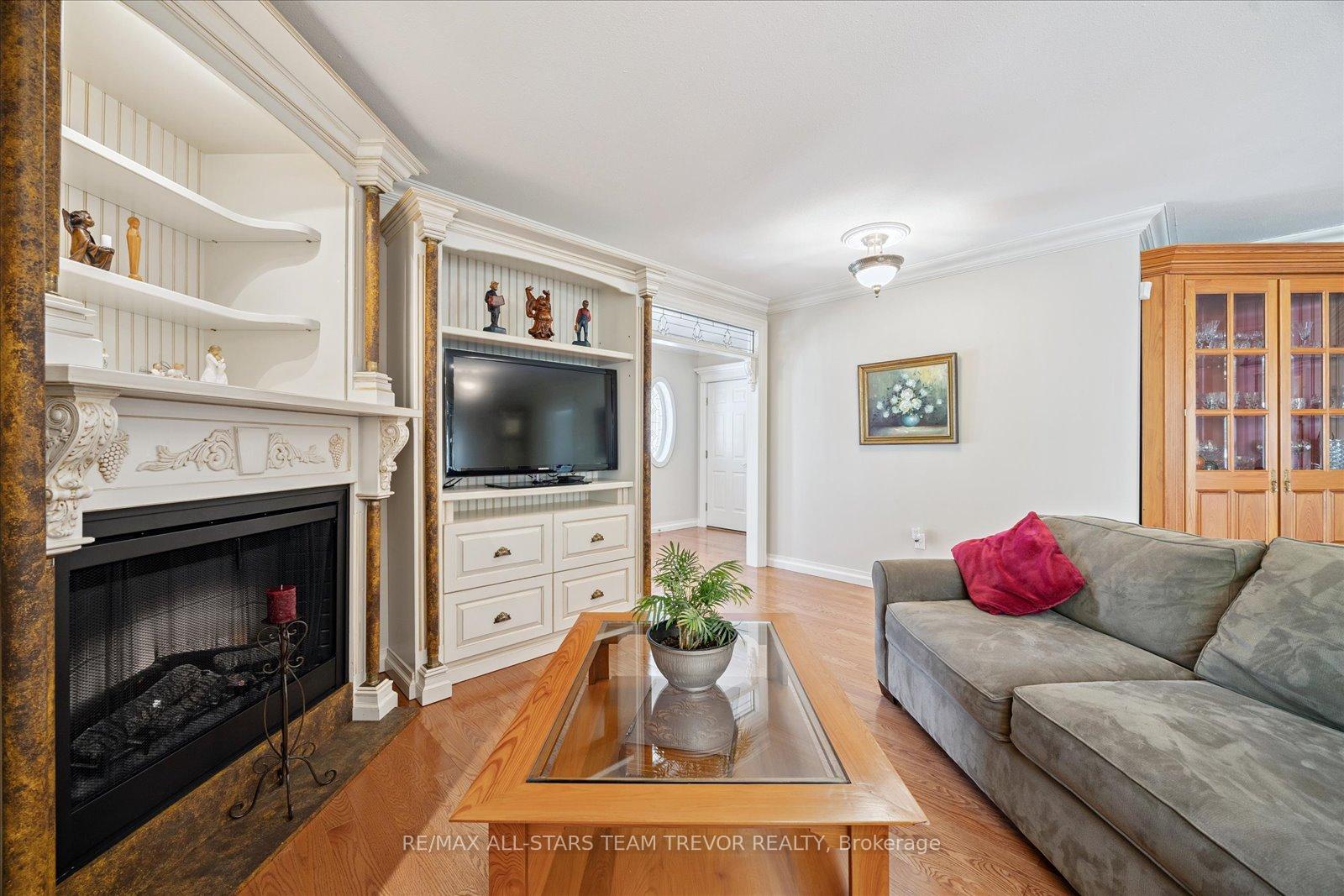Photo 4 of 830 Norval Road, Georgina, Historic Lakeshore Communities — HOMEH