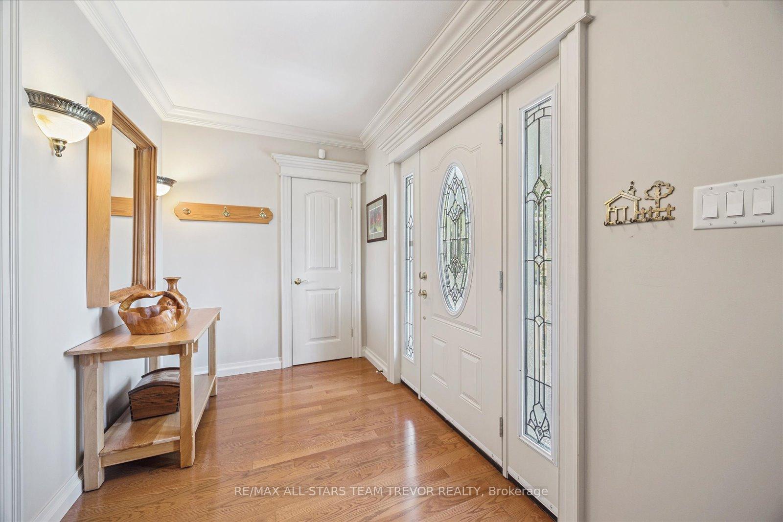 Photo 15 of 830 Norval Road, Georgina, Historic Lakeshore Communities — HOMEH