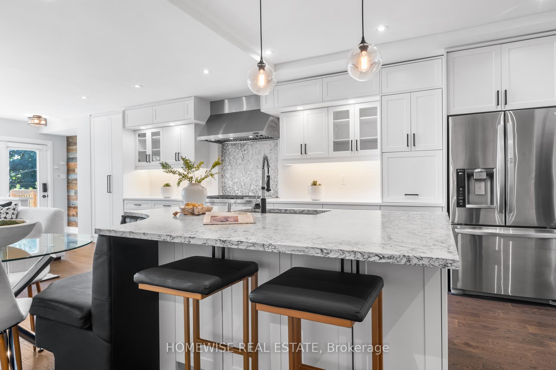 Photo 26 of 17 Earnscliffe Road, Toronto, Oakwood Village — HOMEH