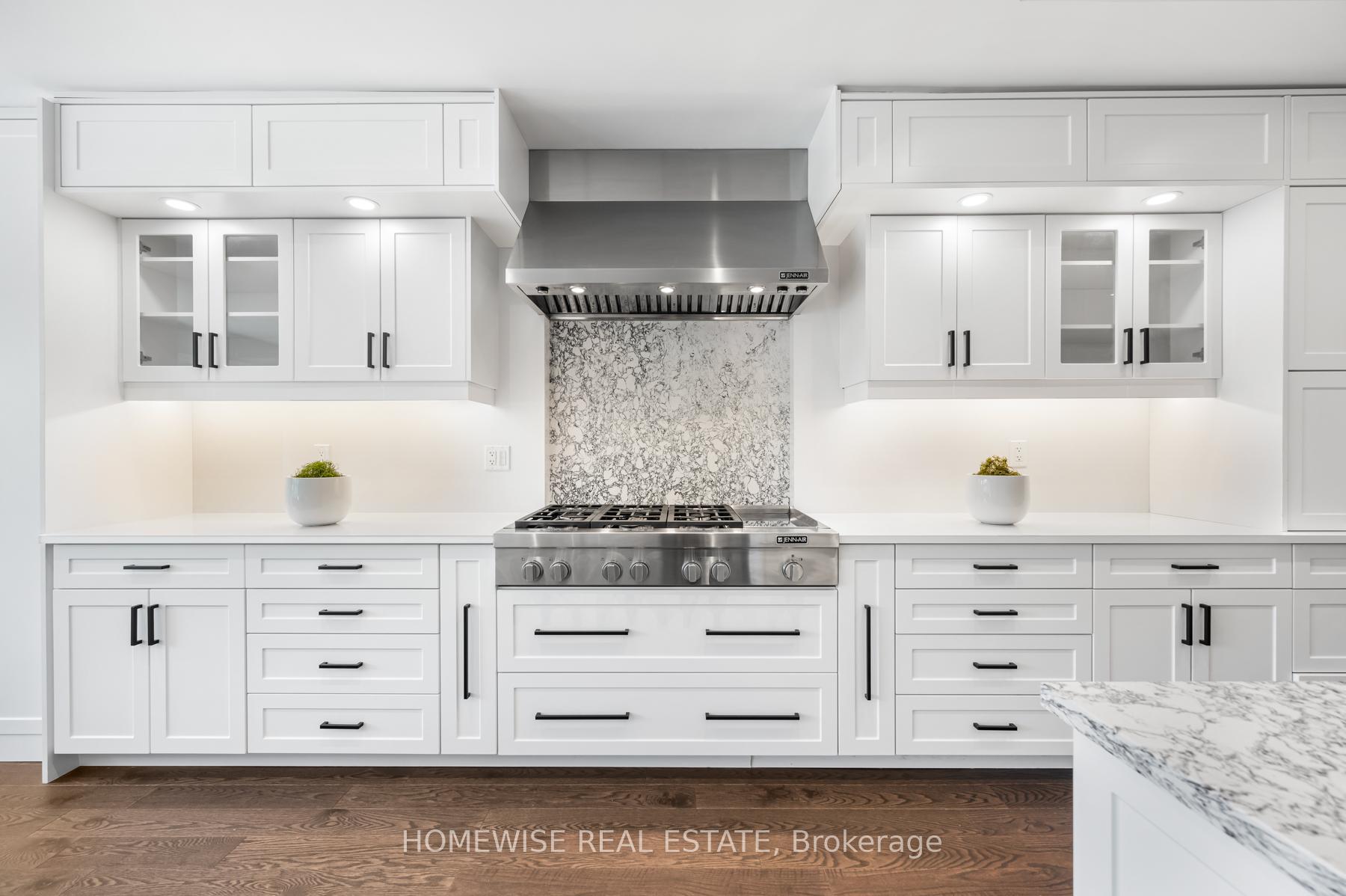 Photo 39 of 17 Earnscliffe Road, Toronto, Oakwood Village — HOMEH