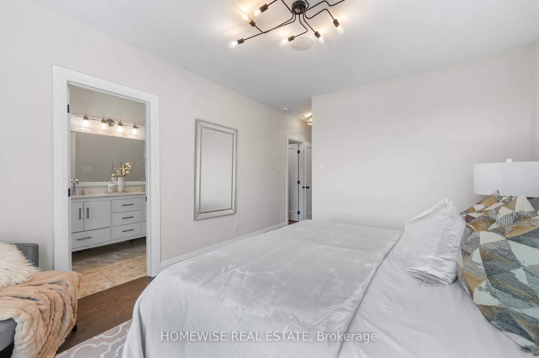 Photo 9 of 17 Earnscliffe Road, Toronto, Oakwood Village — HOMEH