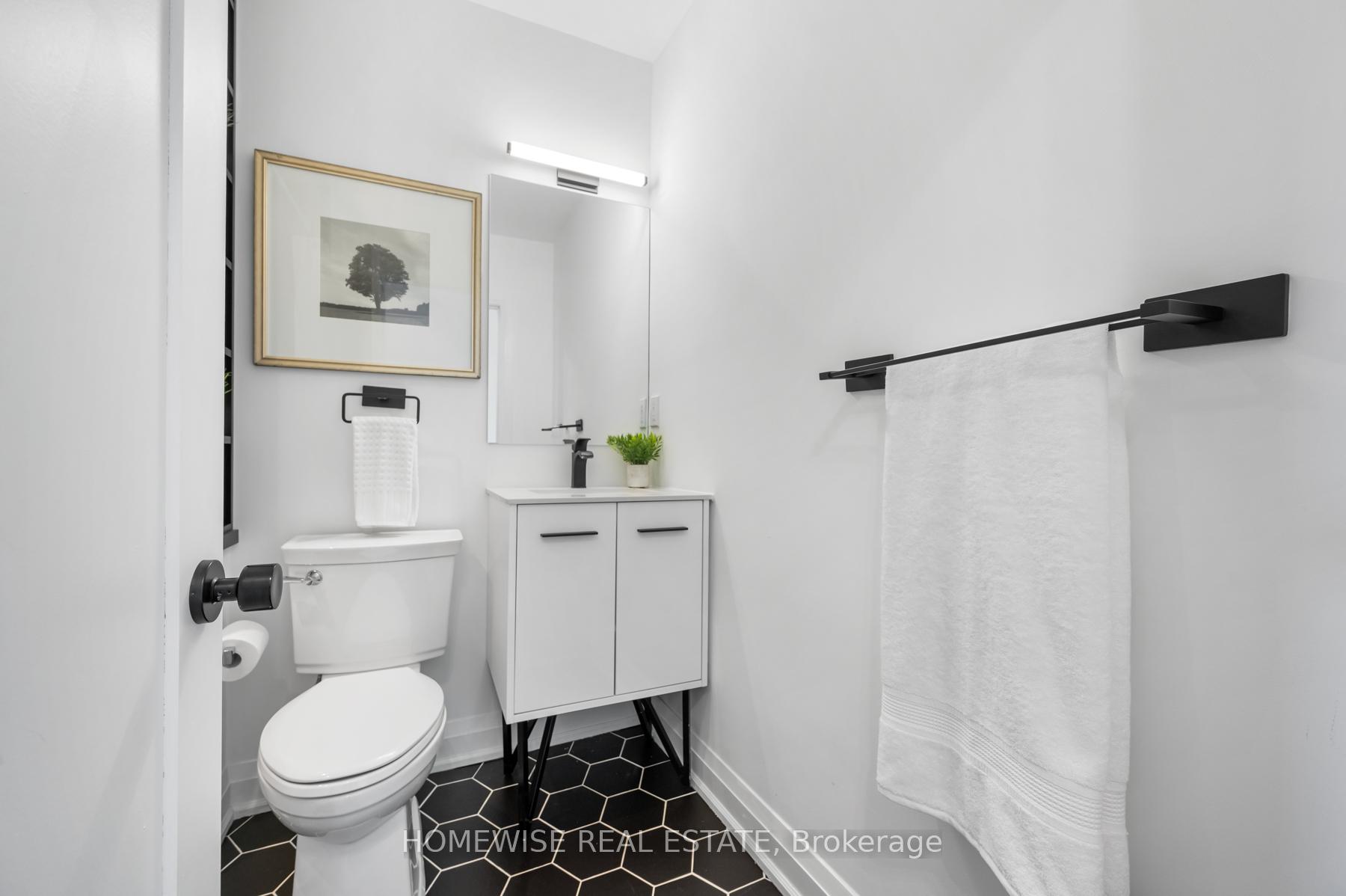 Photo 16 of 17 Earnscliffe Road, Toronto, Oakwood Village — HOMEH