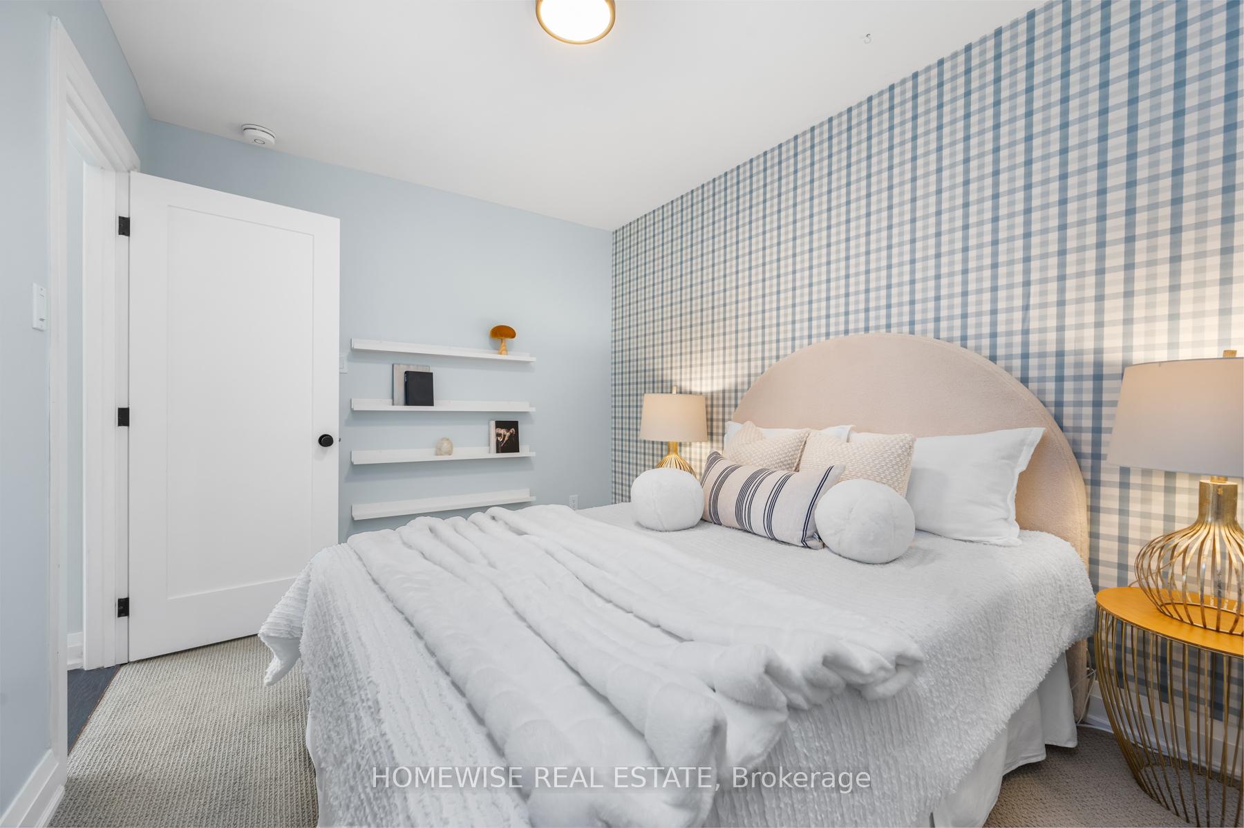 Photo 20 of 17 Earnscliffe Road, Toronto, Oakwood Village — HOMEH