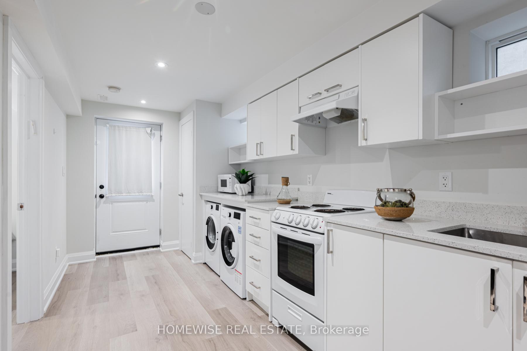 Photo 21 of 17 Earnscliffe Road, Toronto, Oakwood Village — HOMEH