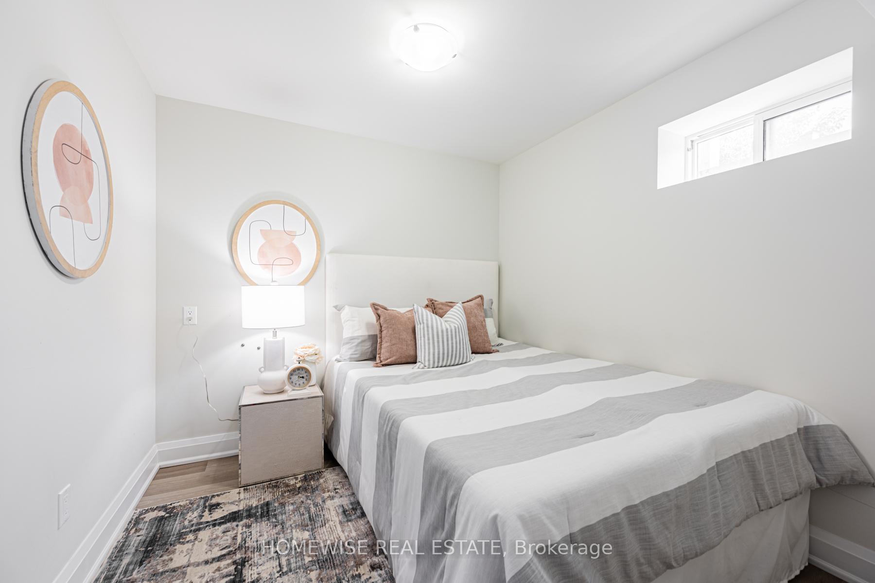 Photo 40 of 17 Earnscliffe Road, Toronto, Oakwood Village — HOMEH