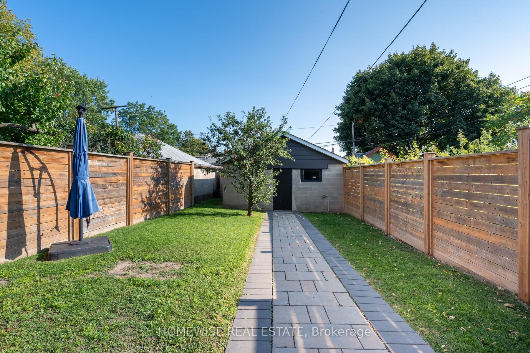 Photo 31 of 17 Earnscliffe Road, Toronto, Oakwood Village — HOMEH