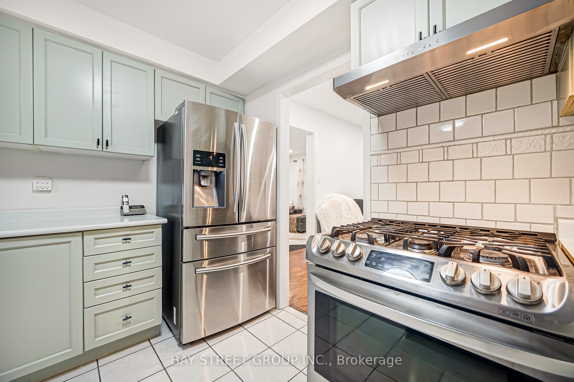 Photo 9 of 53 Brando Avenue, Markham, Middlefield — HOMEH