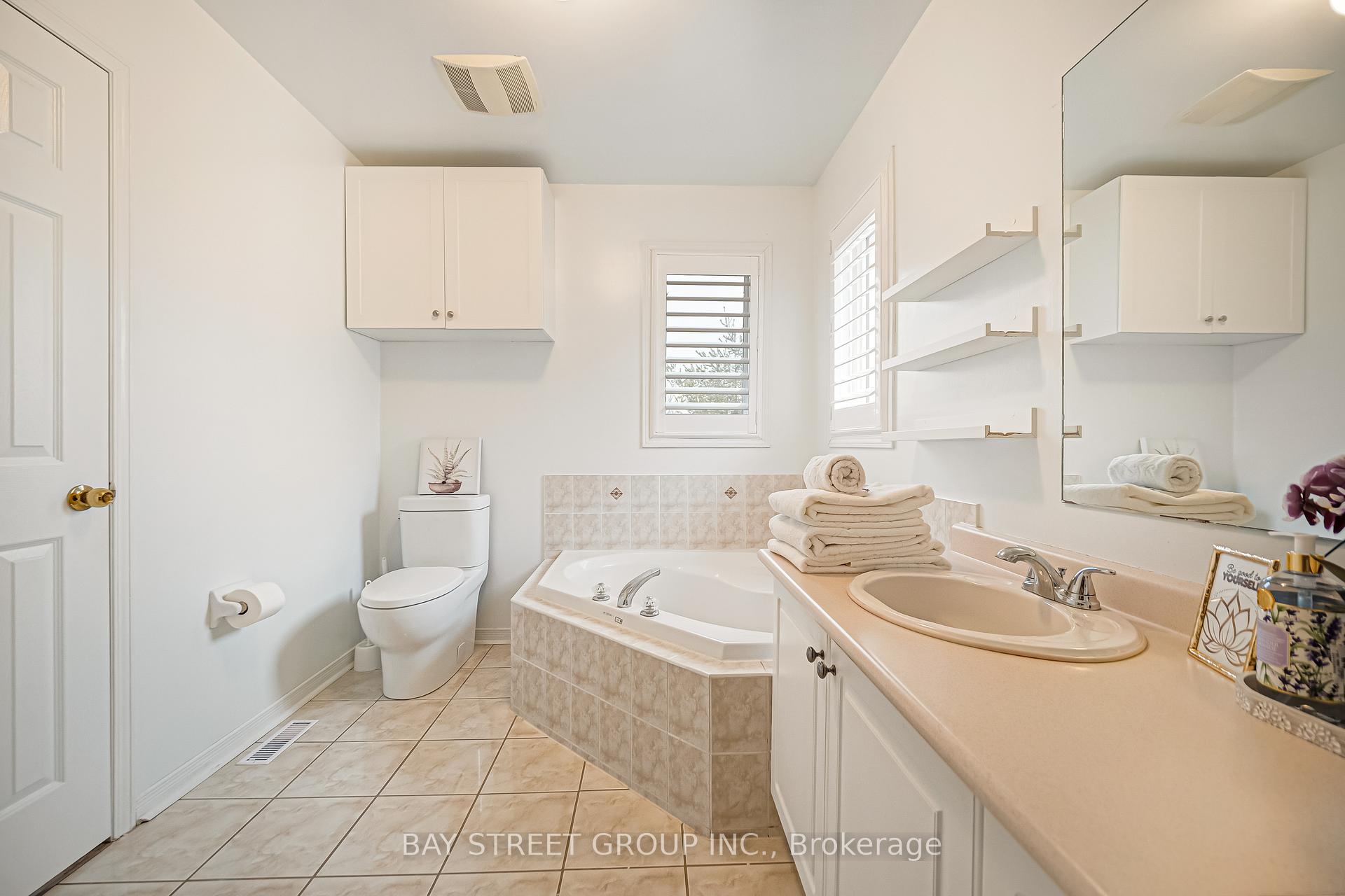 Photo 47 of 53 Brando Avenue, Markham, Middlefield — HOMEH