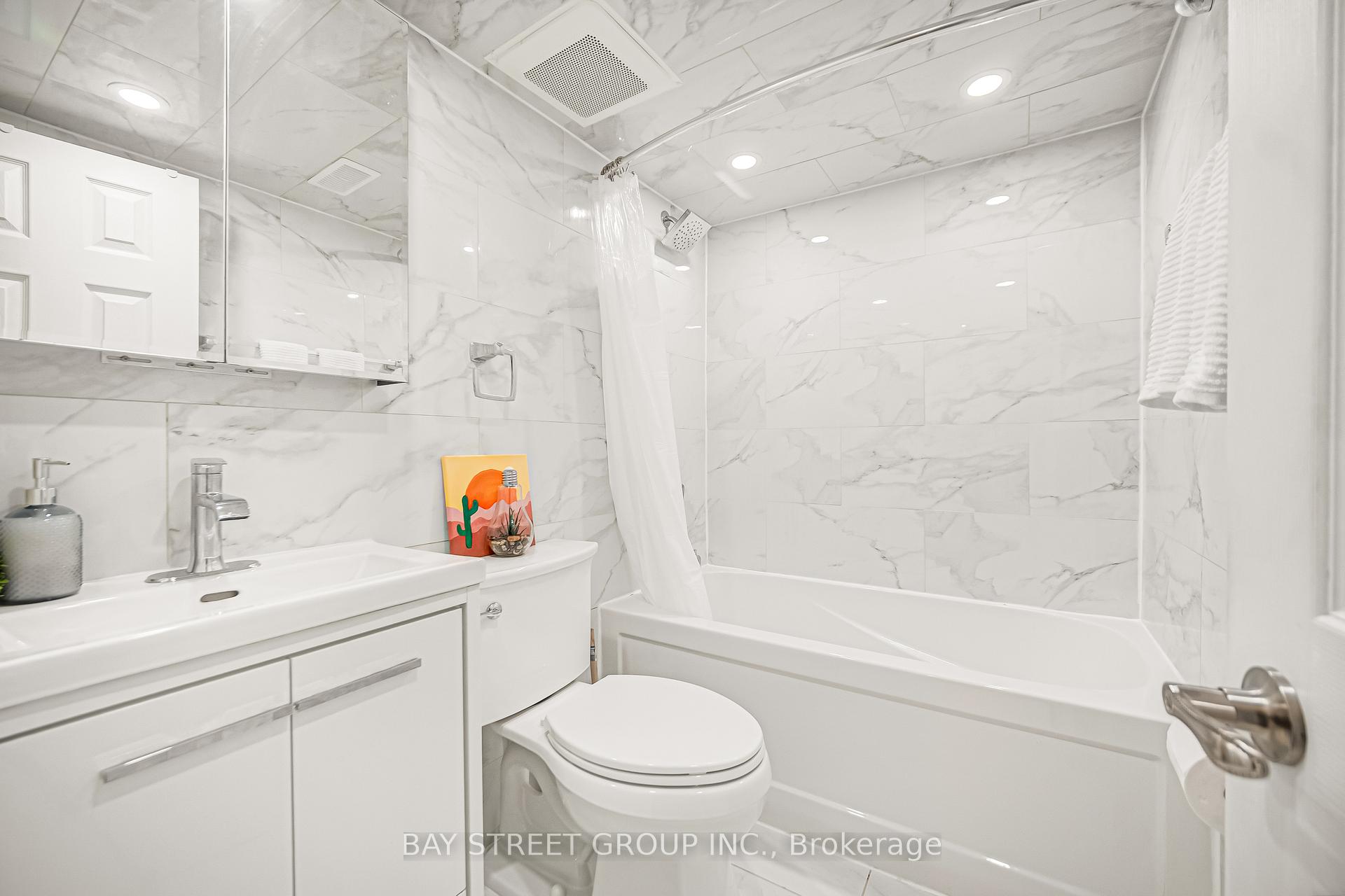 Photo 38 of 53 Brando Avenue, Markham, Middlefield — HOMEH