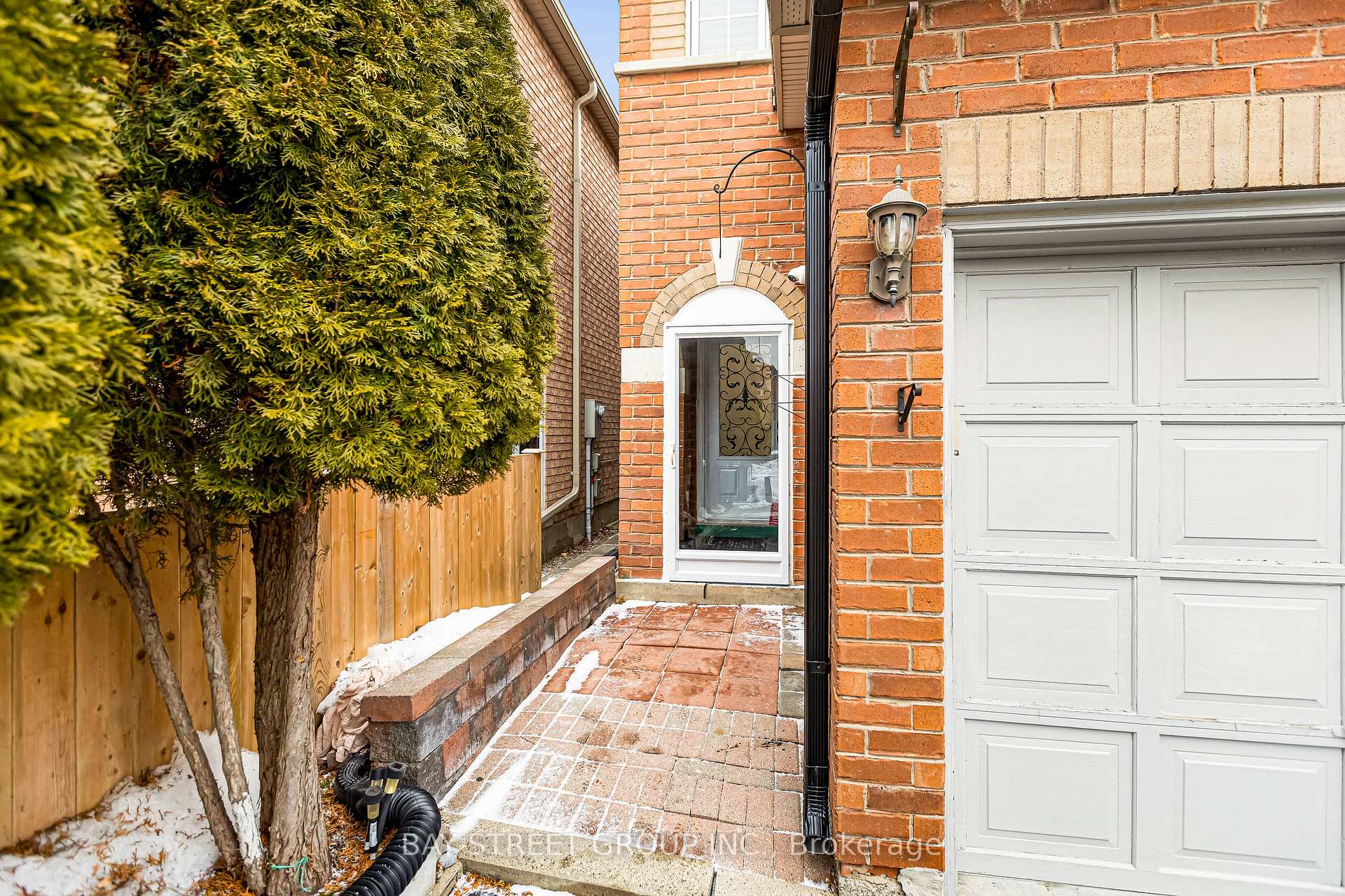 Photo 27 of 53 Brando Avenue, Markham, Middlefield — HOMEH