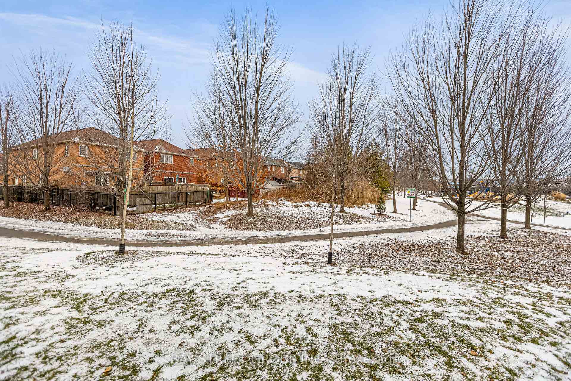 Photo 29 of 53 Brando Avenue, Markham, Middlefield — HOMEH