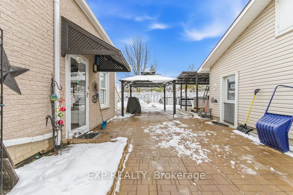 Photo 13 of 113 Bank Street N, Renfrew — HOMEH