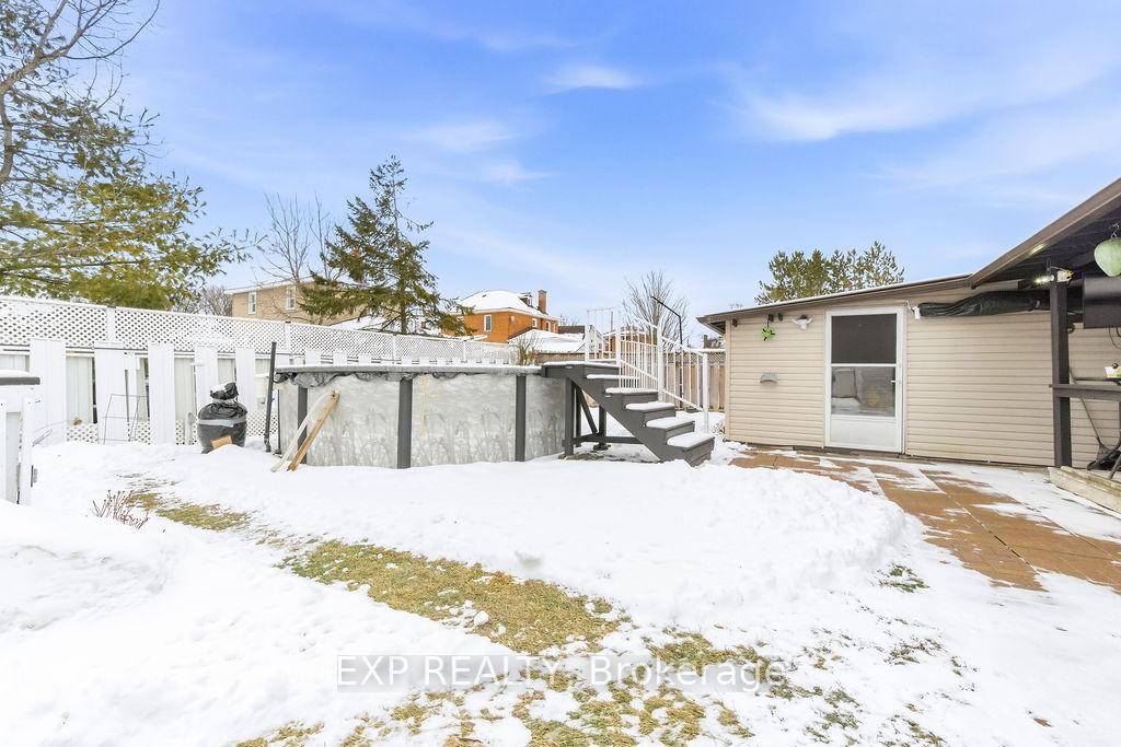 Photo 15 of 113 Bank Street N, Renfrew — HOMEH