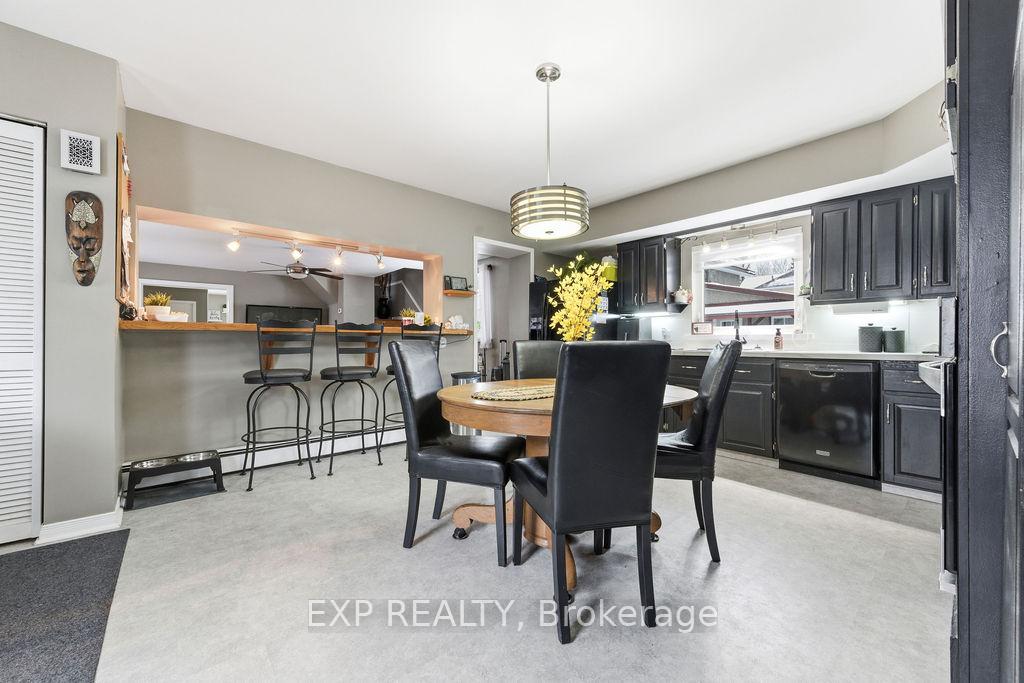 Photo 4 of 113 Bank Street N, Renfrew — HOMEH