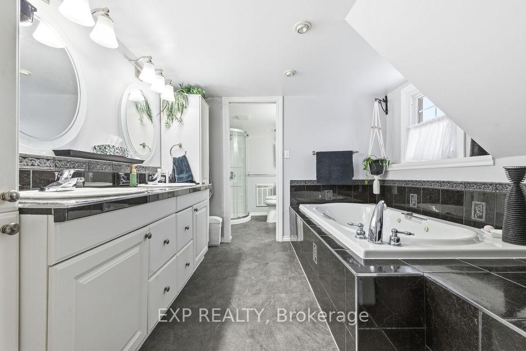 Photo 37 of 113 Bank Street N, Renfrew — HOMEH