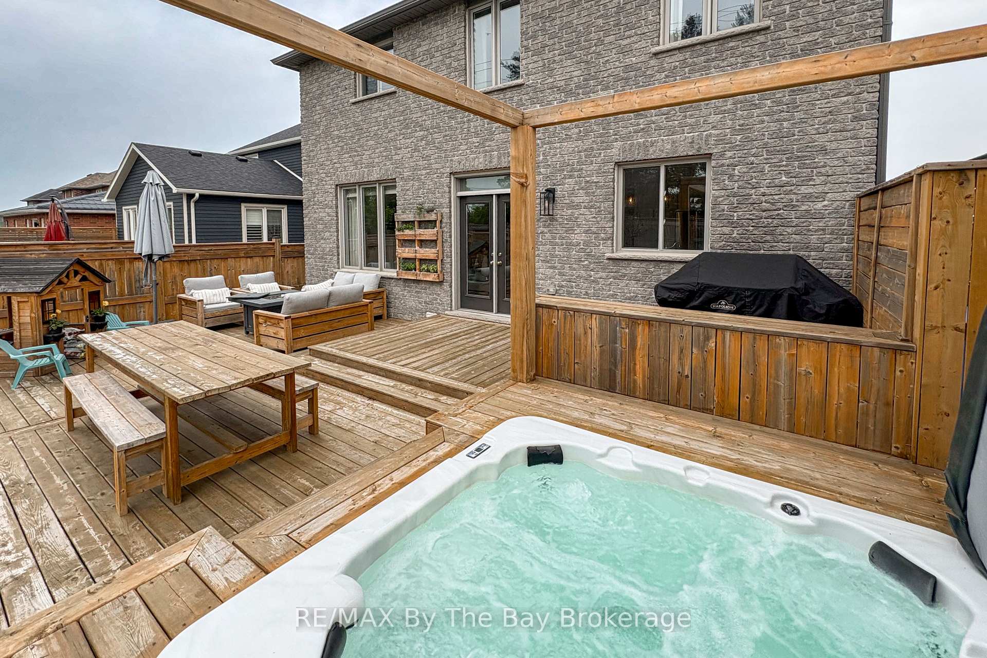 Photo 14 of 77 Lockerbie Crescent, Collingwood — HOMEH