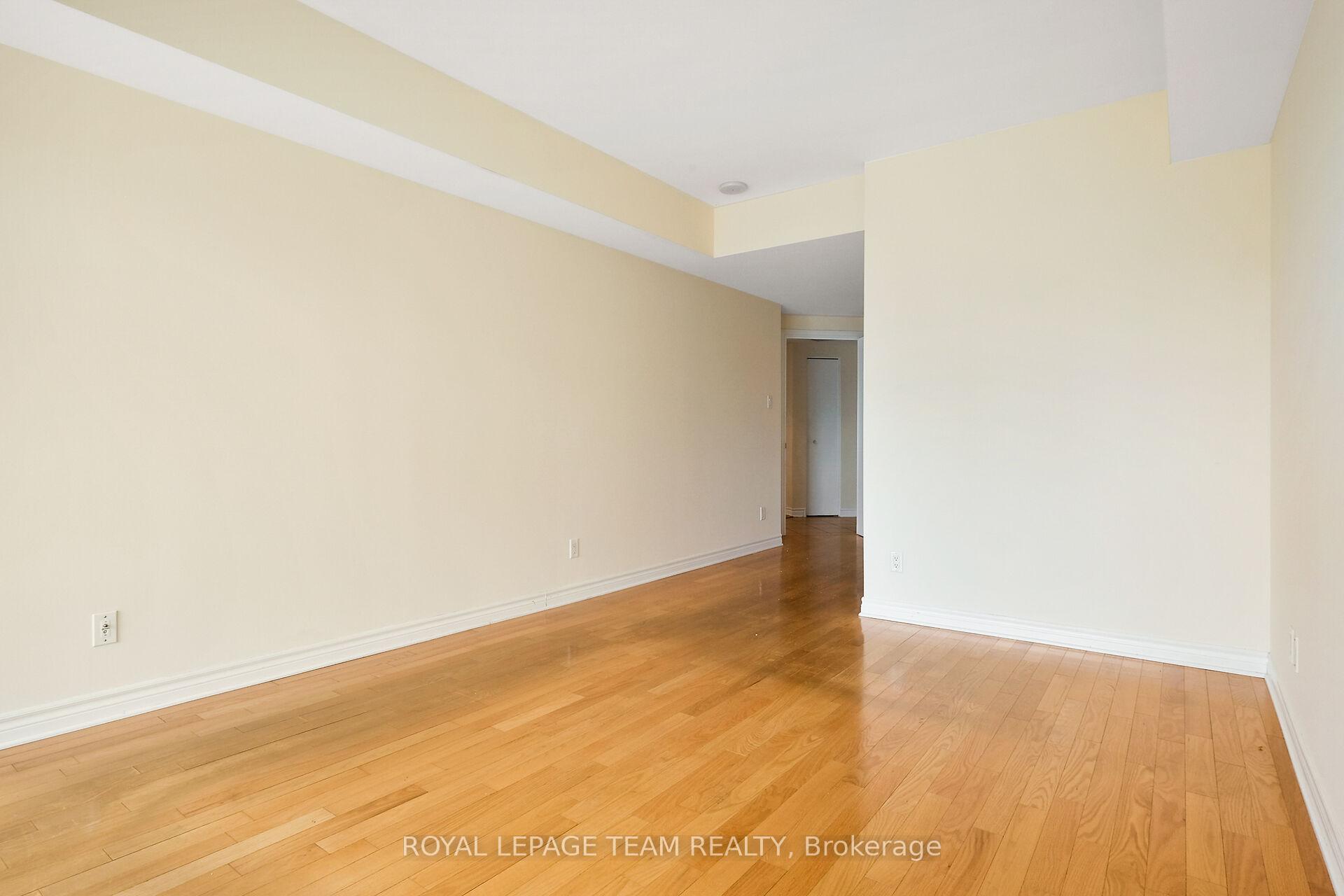 Photo 10 of Unit 804, 200 Rideau Street, Ottawa, Sandy Hill — HOMEH