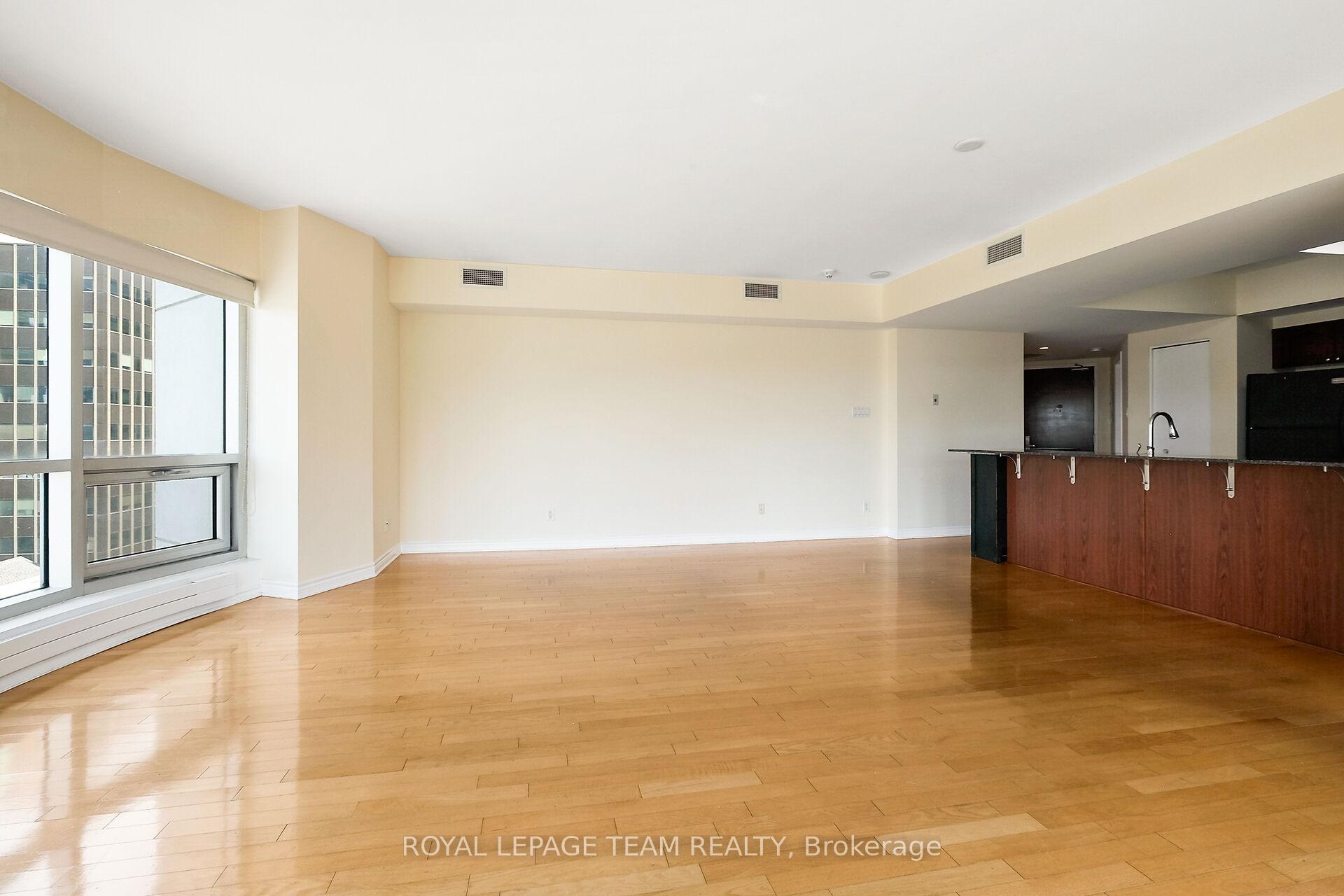 Photo 11 of Unit 804, 200 Rideau Street, Ottawa, Sandy Hill — HOMEH