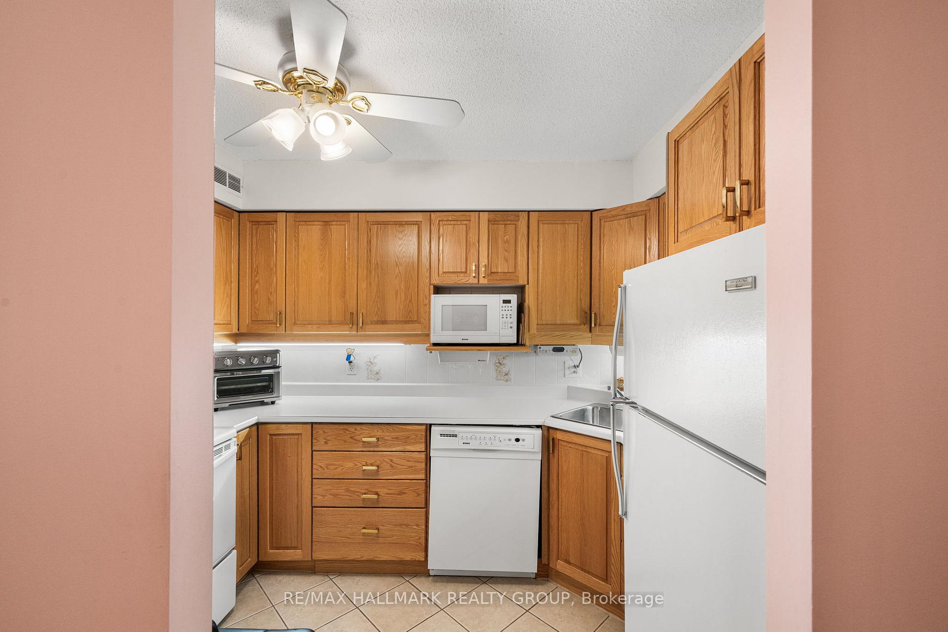 Photo 31 of Unit 1007, 158 B Mcarthur Avenue, Ottawa, Vanier — HOMEH