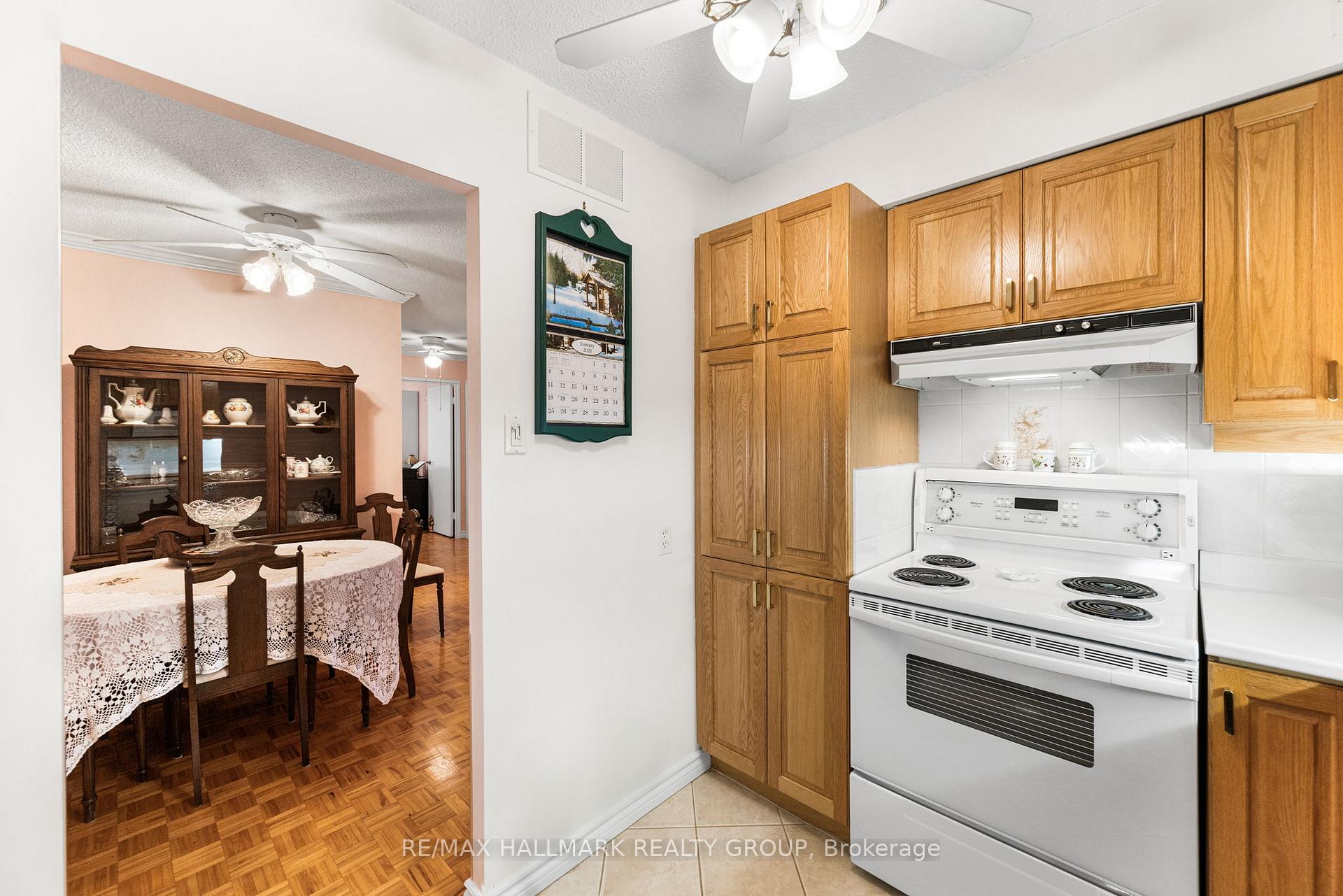 Photo 4 of Unit 1007, 158 B Mcarthur Avenue, Ottawa, Vanier — HOMEH