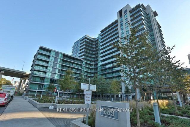 Front of Unit 1072, 209 Fort York Boulevard