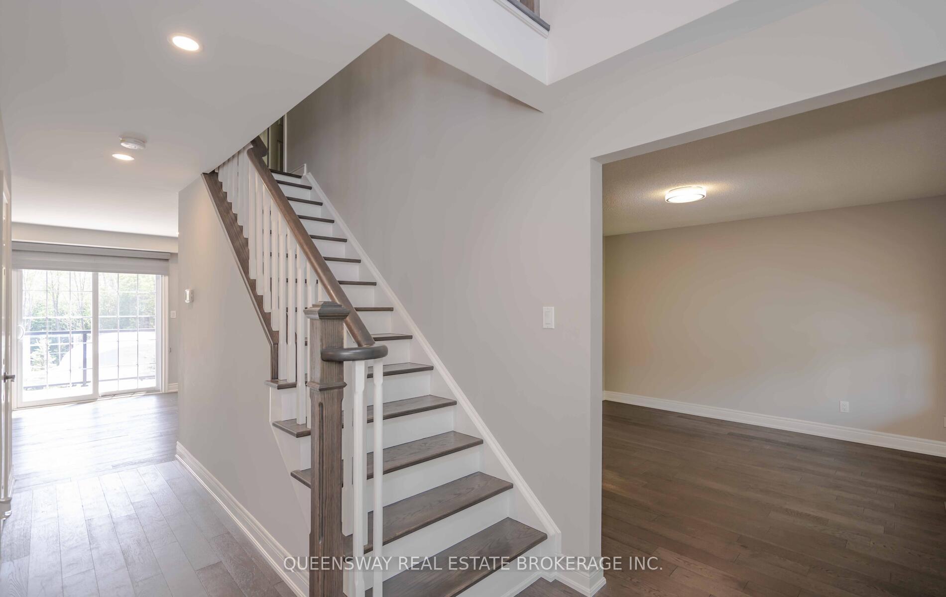 Photo 7 of 1841 Forest Valley Drive, Innisfil, Rural Innisfil — HOMEH