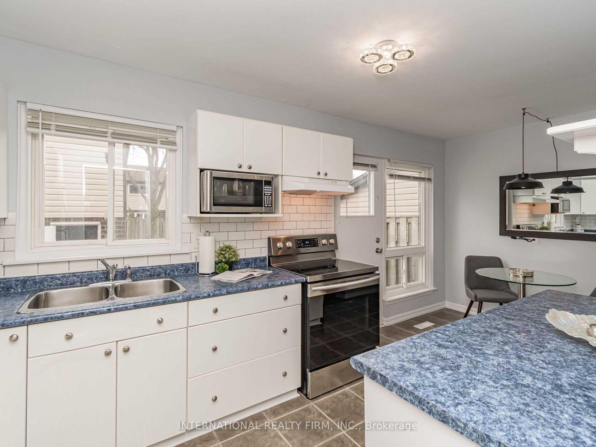 Photo 5 of Unit 59, 318 Laurier Avenue, Milton, Old Milton — HOMEH
