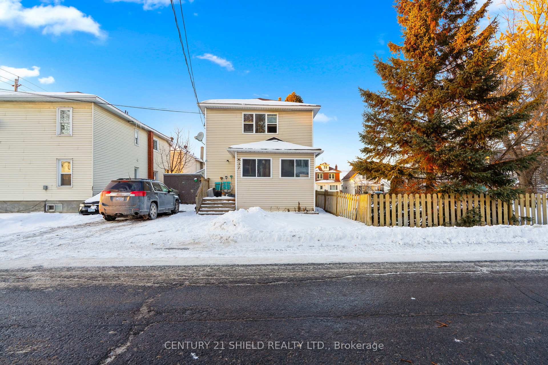 Photo 2 of 37 Timothy Avenue, Cornwall — HOMEH