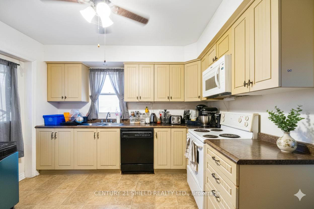Photo 17 of 37 Timothy Avenue, Cornwall — HOMEH
