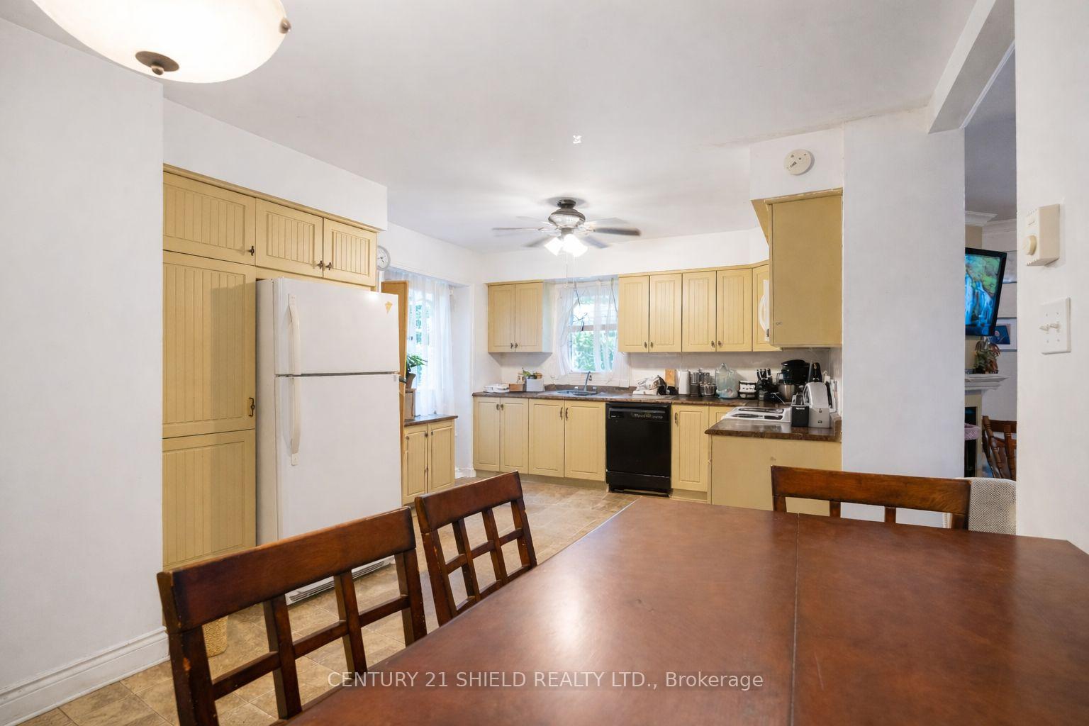 Photo 10 of 37 Timothy Avenue, Cornwall — HOMEH