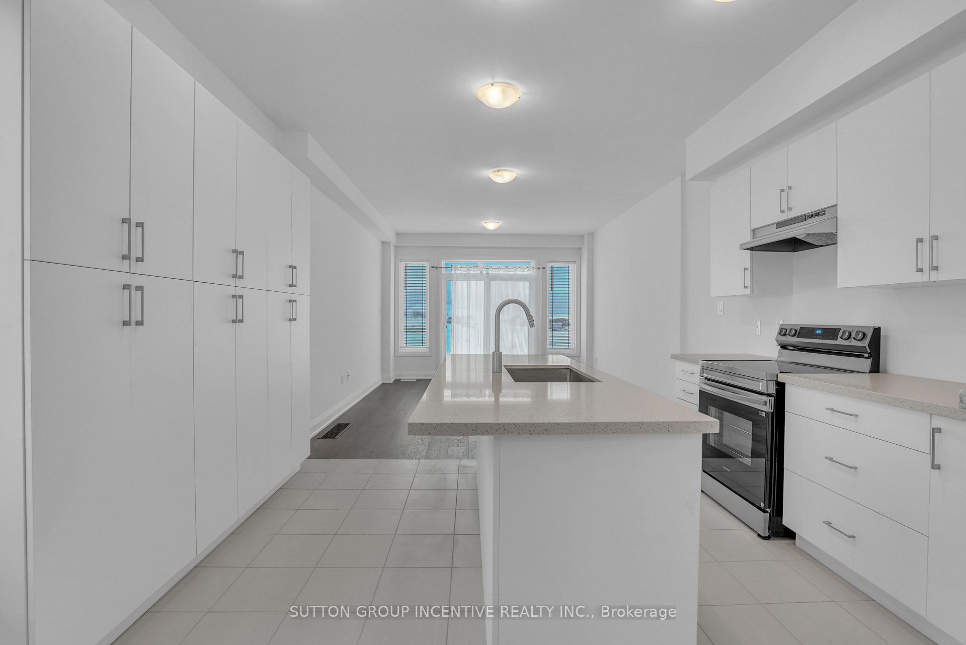 Photo 7 of Unit 1, 5 Ranch Terrace, Barrie, Rural Barrie Southeast — HOMEH