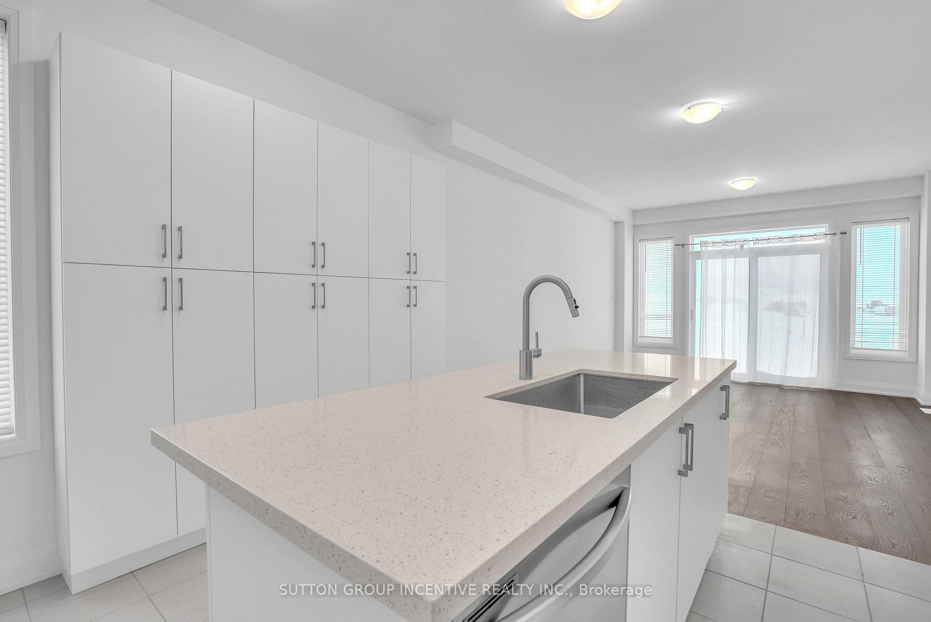 Photo 8 of Unit 1, 5 Ranch Terrace, Barrie, Rural Barrie Southeast — HOMEH