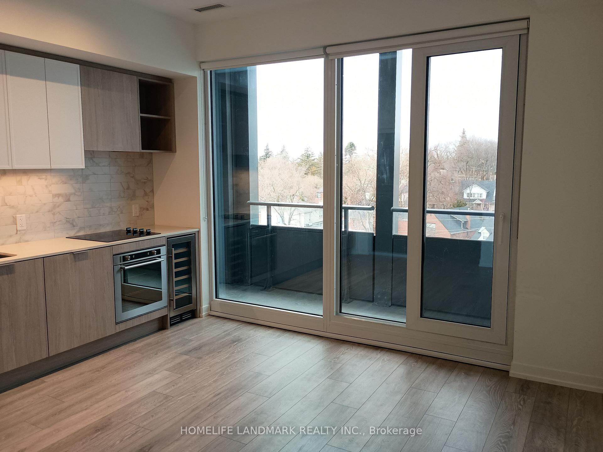 Photo 4 of Unit 822, 2020 Bathurst Street, Toronto, Humewood-Cedarvale — HOMEH