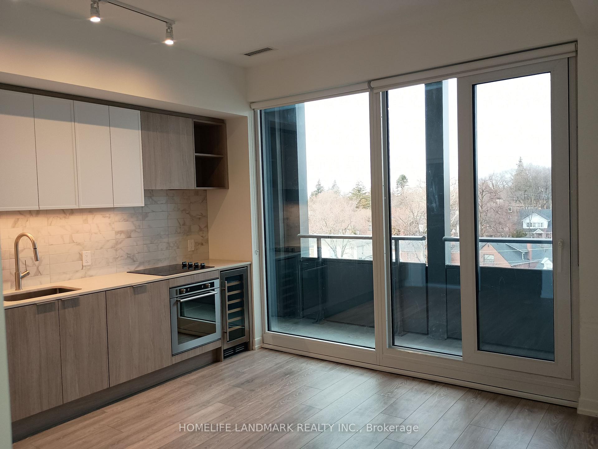 Photo 2 of Unit 822, 2020 Bathurst Street, Toronto, Humewood-Cedarvale — HOMEH