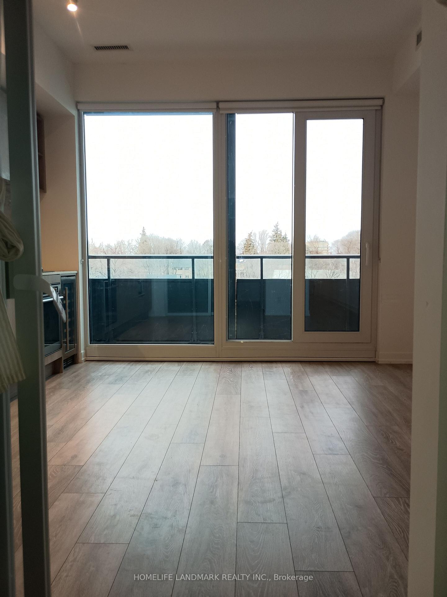 Photo 6 of Unit 822, 2020 Bathurst Street, Toronto, Humewood-Cedarvale — HOMEH