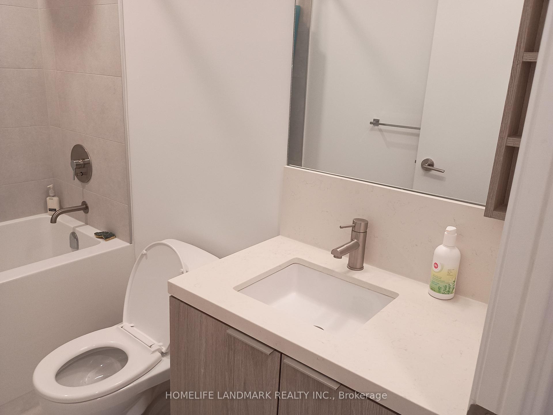 Photo 7 of Unit 822, 2020 Bathurst Street, Toronto, Humewood-Cedarvale — HOMEH