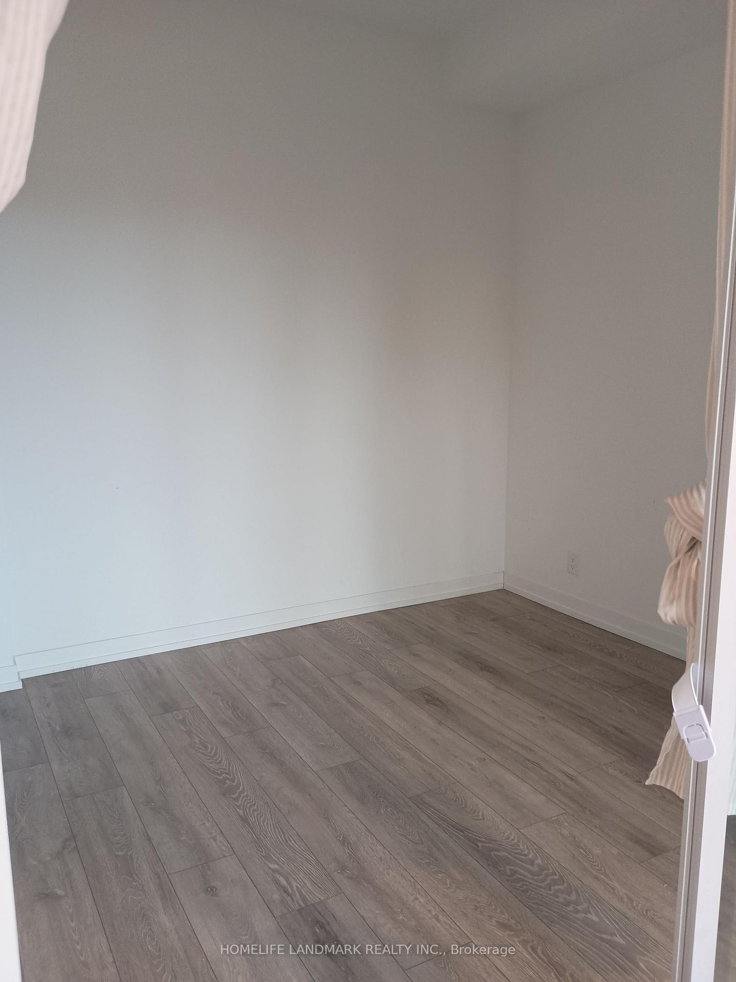 Photo 11 of Unit 822, 2020 Bathurst Street, Toronto, Humewood-Cedarvale — HOMEH