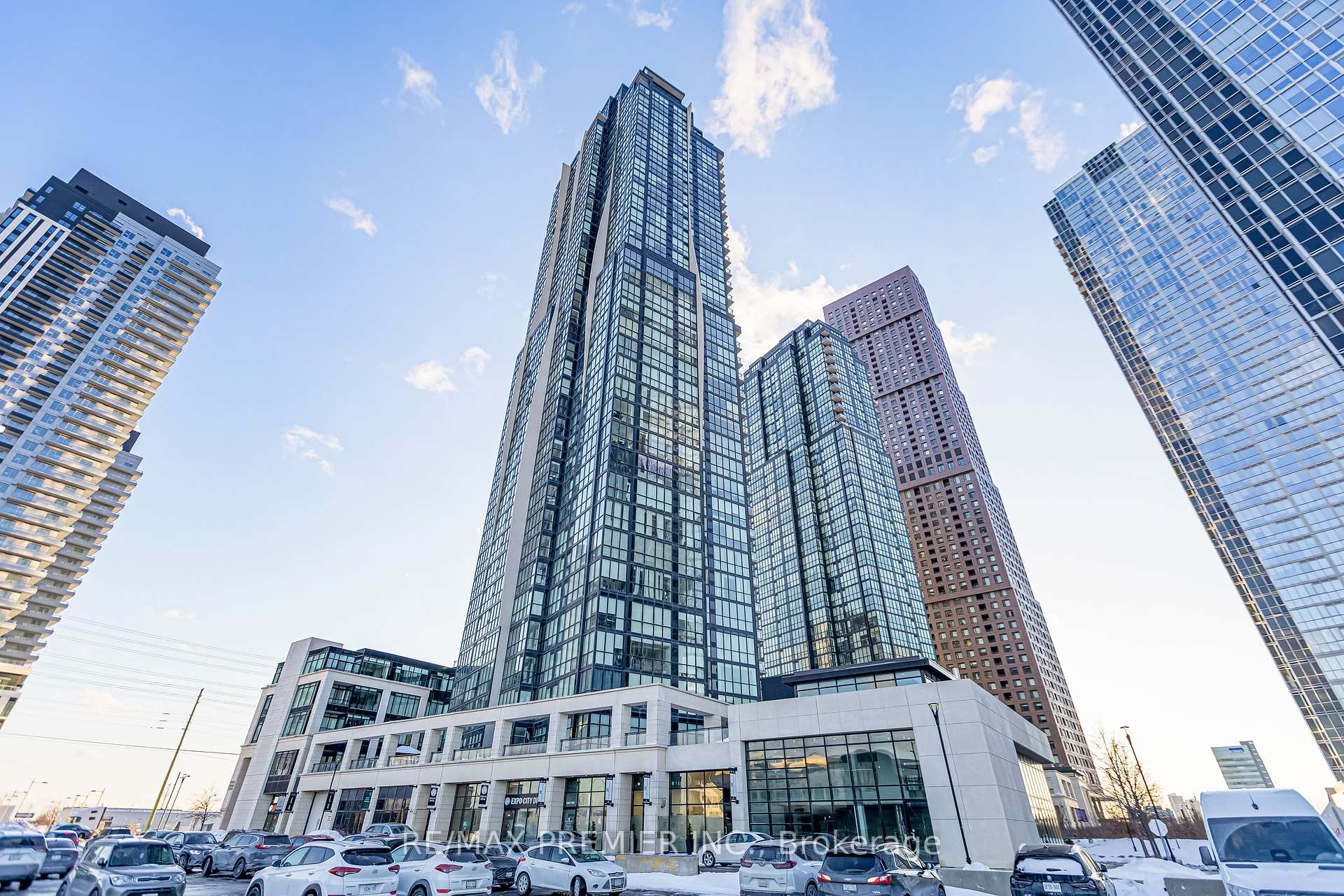 Photo 1 of Unit 2001, 2900 Highway 7, Vaughan, Concord — HOMEH