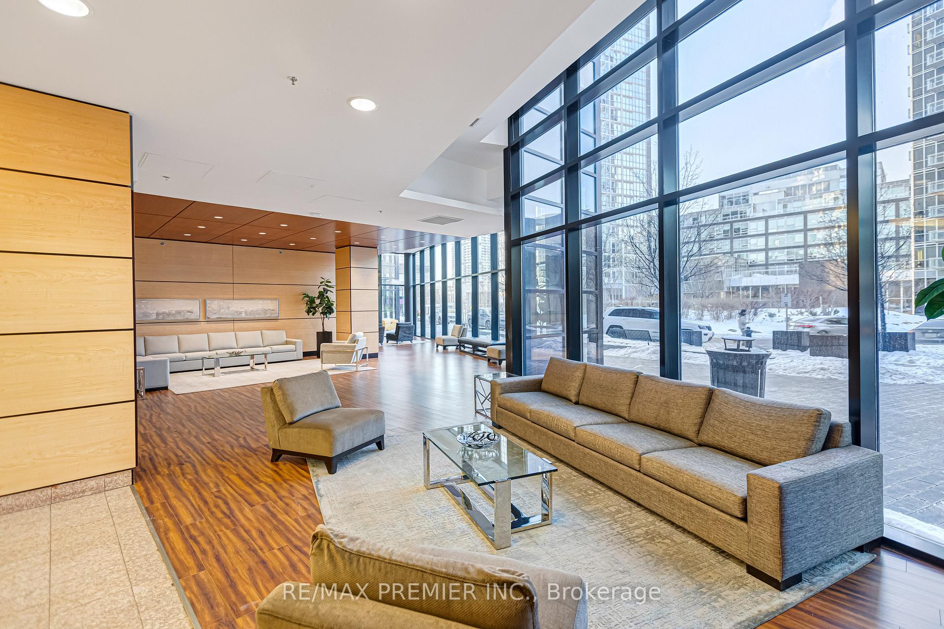 Photo 2 of Unit 2001, 2900 Highway 7, Vaughan, Concord — HOMEH
