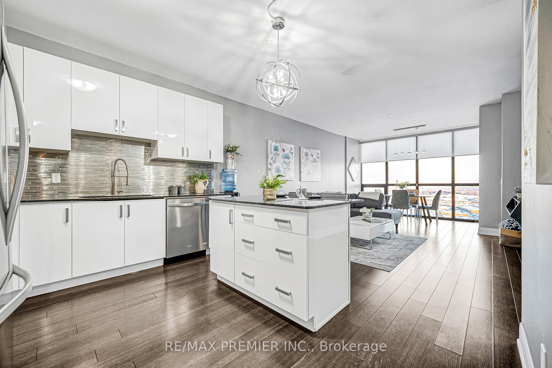 Photo 24 of Unit 2001, 2900 Highway 7, Vaughan, Concord — HOMEH