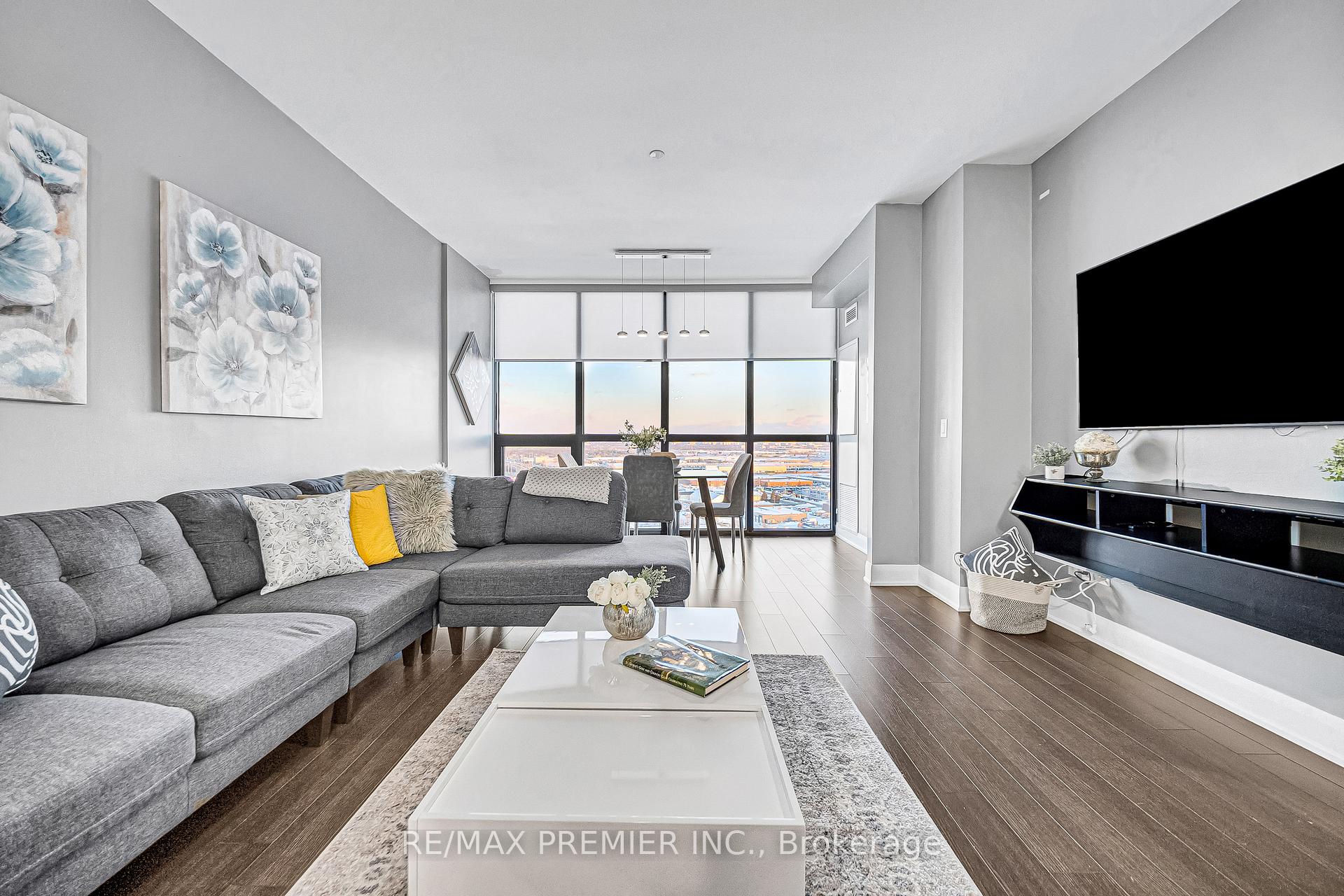 Photo 9 of Unit 2001, 2900 Highway 7, Vaughan, Concord — HOMEH