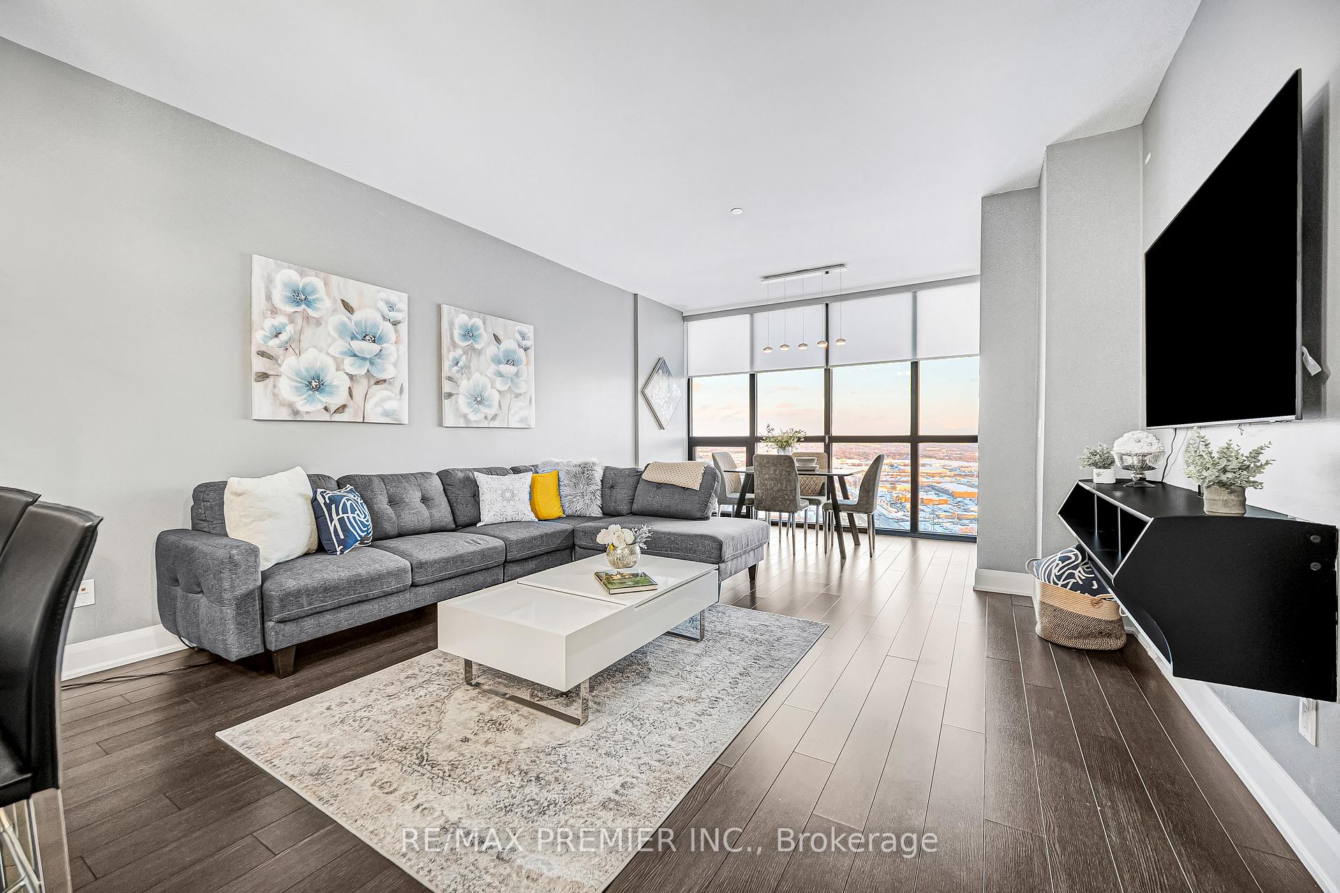 Photo 10 of Unit 2001, 2900 Highway 7, Vaughan, Concord — HOMEH